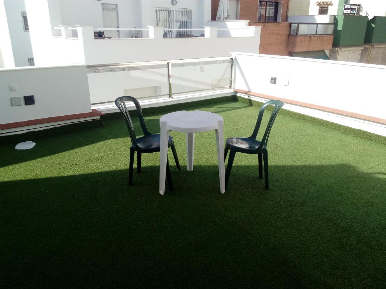 Hostal Loimar Torre Del Mar Eksteriør bilde